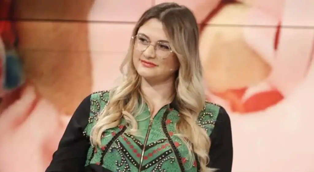 “I dashur, ti je tr*p”: Neda Balluku zbulon pse zgjodhi këtë titull për librin, thotë që…