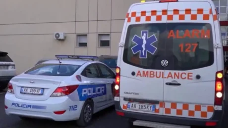 Autostrada Tiranë-Durrës/ Aksident zinxhir, përplasen 6 automjete