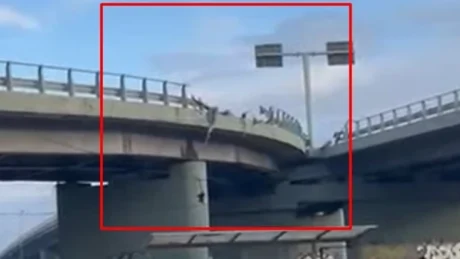 Pamje të frikshme nga aksidenti i mbrëmshëm! Humb jetën 18 vjecarja, shoferi ishte me shpejtësi 300 km/orë