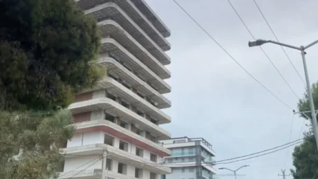 Ngjarje fatale! Ra nga lartësia ku po punonte, humb jetën 32 vjecari