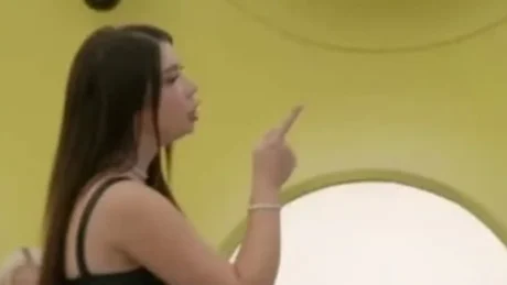 Plas keq në ‘Prime’ mes Albës dhe Alaudinit, ajo kërc*non se…