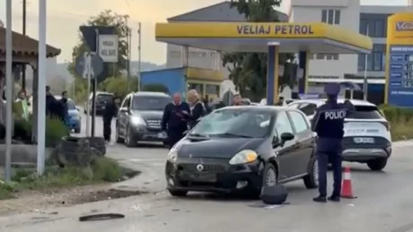 Aksident i rëndë në vend! Makina përplaset me motomjetin, shoferi i motomjetit…