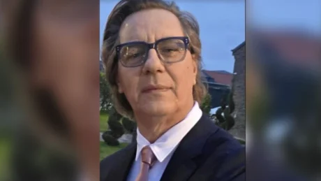 ‘Ah Agron, sa boshllëk dhe dhimbje po na lë…’ Hidhërim në rrjet, miqtë e mjekut të njohur nuk e mbajnë dot veten