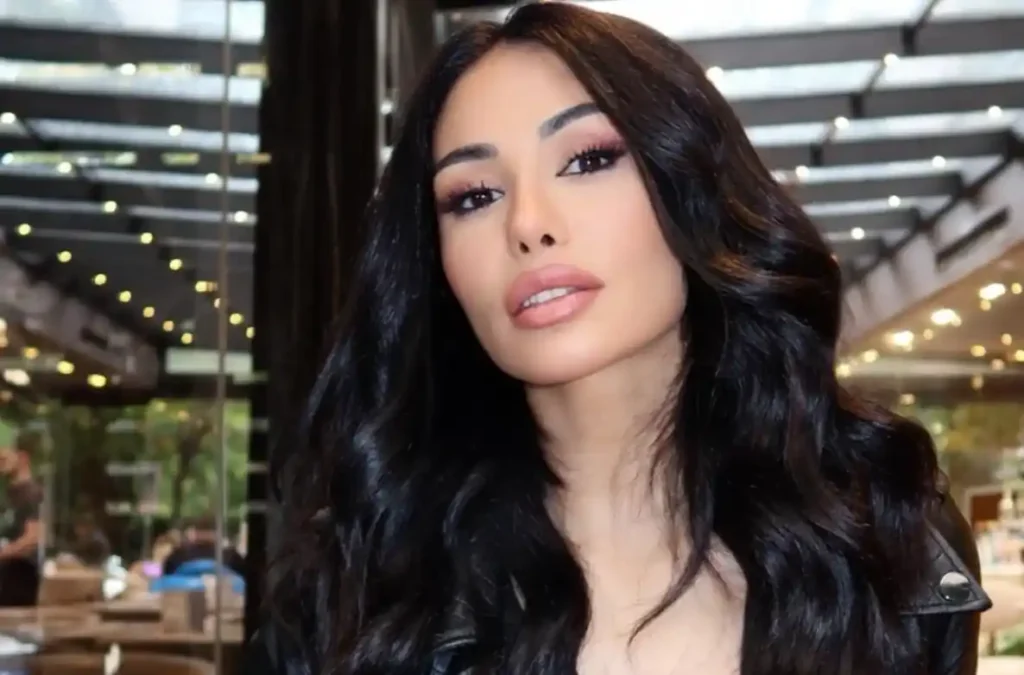 Soni malaj feston ditëlindjen dhe s’do ta besoni sa vjec mbush kengetarja