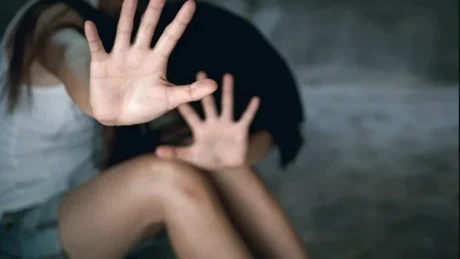 E tmerrshme ne vend! Përdh*noi një vajzë të mitur me dh*në, arrestohet 16-vjeçari