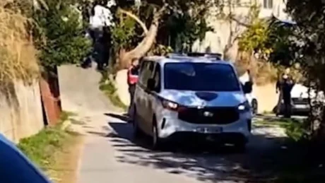 ‘Mos bir, mos ja merr jetën…’ 25 vjecari në Durrës vr*u të atin, dalin detajet e rënda!