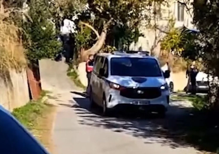 ‘Mos bir, mos ja merr jetën…’ 25 vjecari në Durrës vr*u të atin, dalin detajet e rënda!