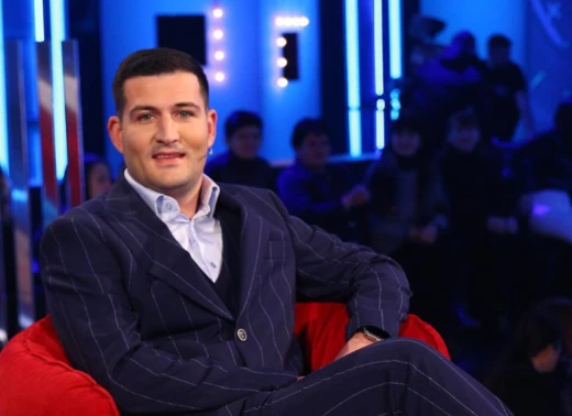 E PAPRITUR: Ish banorja e BBVA i zë kolltukun e opinionistit në BBVA5 Arbër Hajdarit?