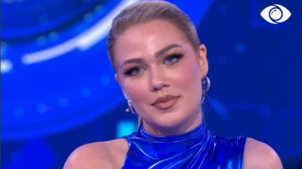 Keisi Medini provokuese, shfaqet pa të bre*dshme