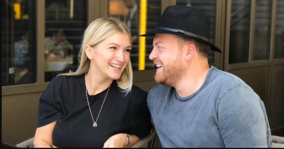 Ndahen Ledion Liço dhe Sara Hoxha?