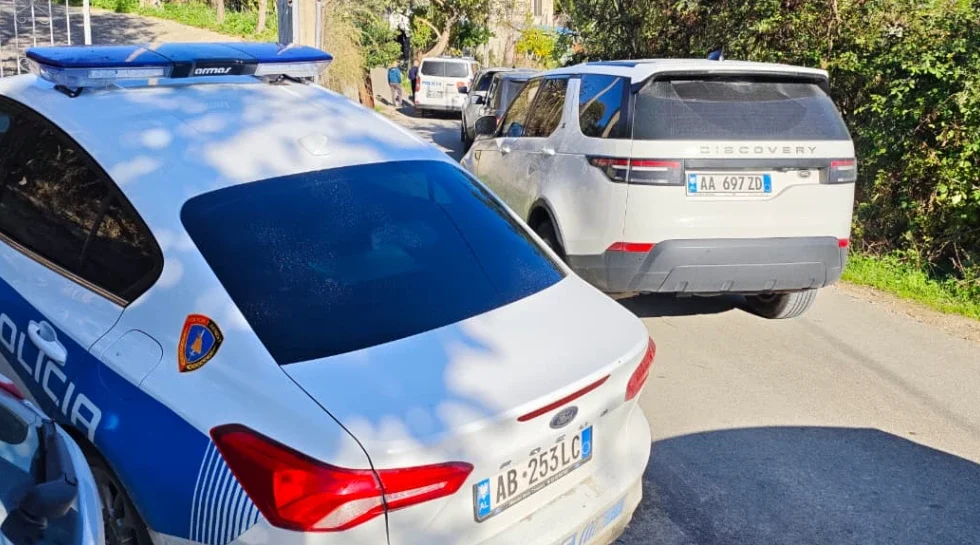 LAJM I FUNDIT/ Krim në familje në vend, djali vr*t babanë