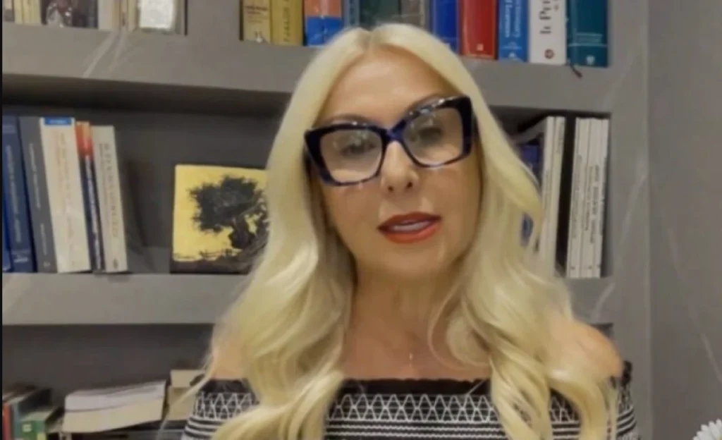 Universi “sy e veshë” këtë javë! Chrysanthi Kalogeri këshillon shenjat: Urimet do të bëhen realitet