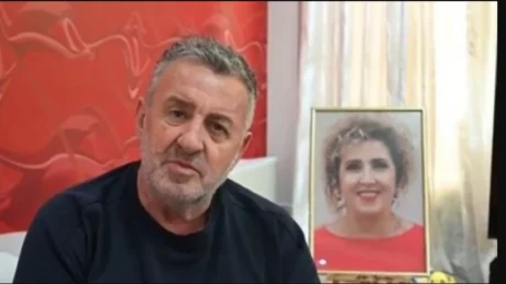 “S’pranova amanet prej saj”, rrëfimi rrëqethës i Agron Llakajt për humbjen e të shoqes: Doja të vdisja, e përcollëm si…