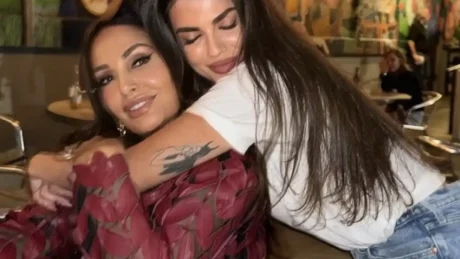 Nëna e Beatrix Ramosaj diagnostikohet me kancer/ Këngëtarja bën postimin prekës…