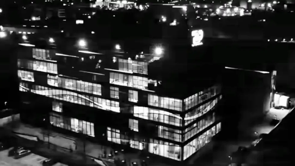 “Top Channel” zbulon personazhin që do të moderojë “Big Brother VIP Albania”