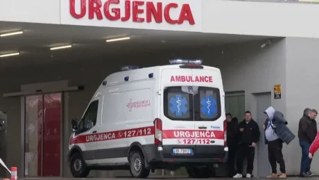 E tmerrshme në vend: Burri e fut gruan 5 ditë në koma në shtëpi pa bukë e ilaçe, ndërron jetë në spital
