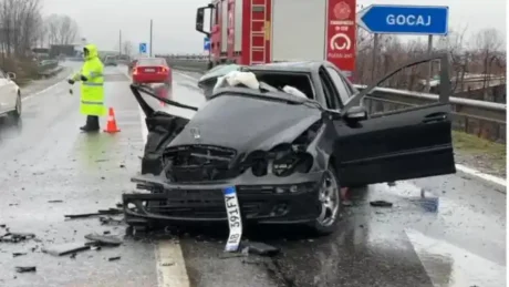 E RENDE/ Aksidenti tragjik në Shqiperi, humb jetën çifti i bashkeshorteve. Plagoset nëna dhe 2 fëmijët e mitur