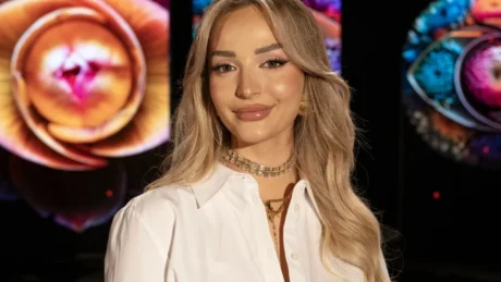 E PAPRITUR/ Selin PUTH në buzë… (VIDEO)