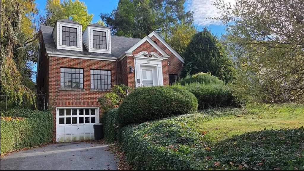 Charming Bluefield Home Set for Public Auction — A Diamond in the Rough with Endless Potential